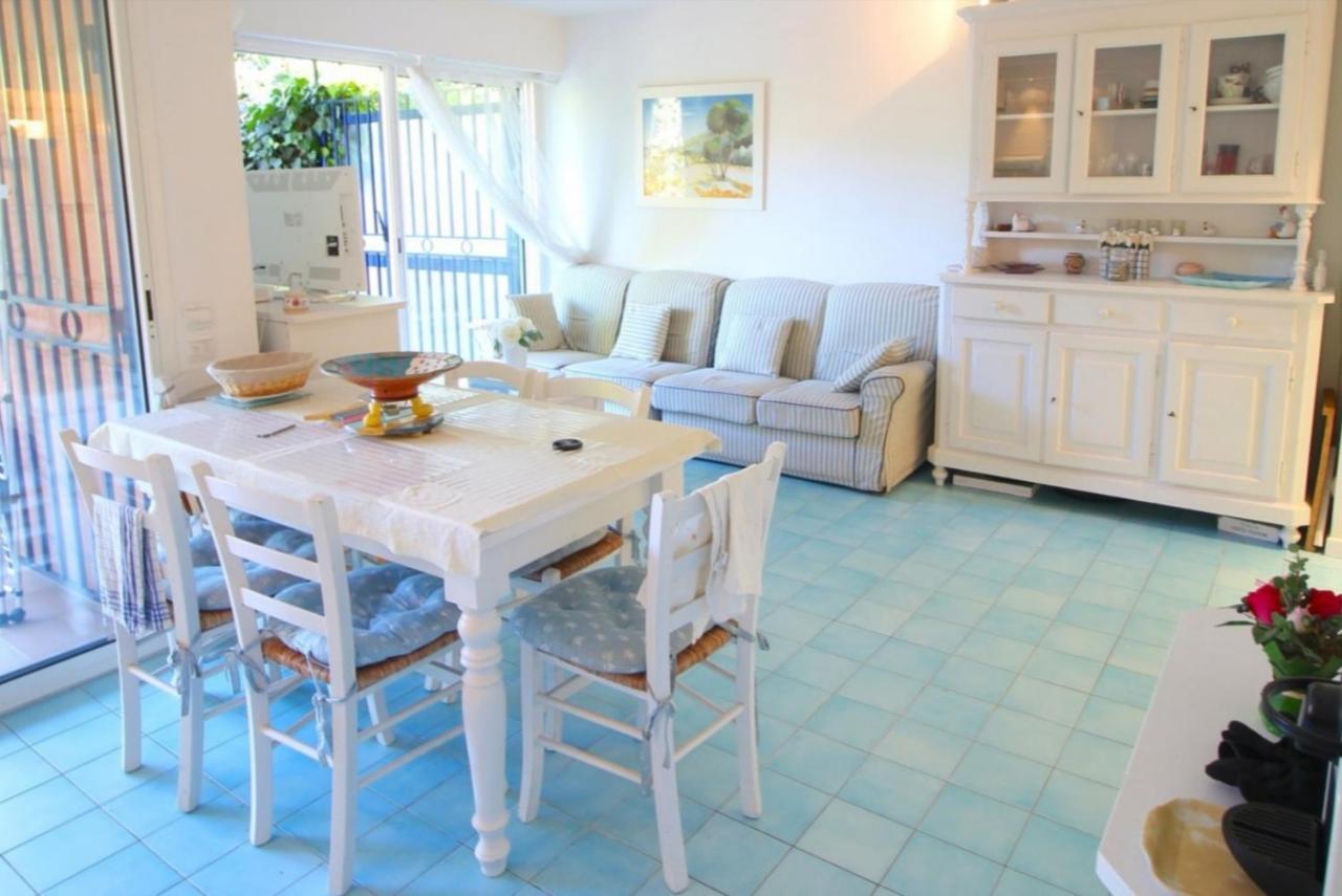Plage La Salis 3 Chambres, Jardin - 3 Bedrooms Antibes Esterno foto