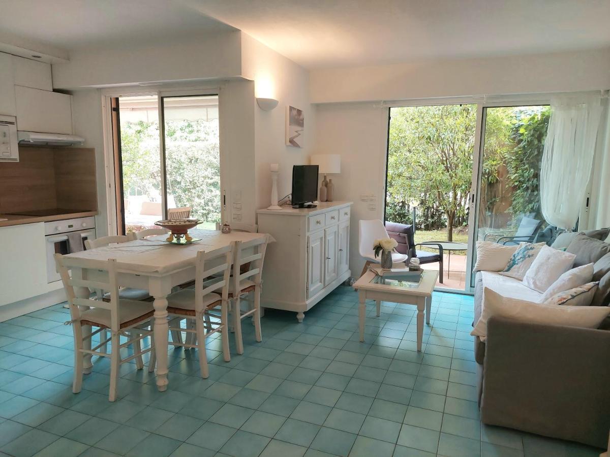 Plage La Salis 3 Chambres, Jardin - 3 Bedrooms Antibes Esterno foto